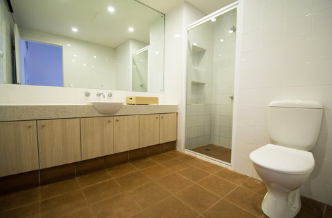 Emu Walk Apartments, Grand Mercure Apts - Accommodation QLD 1