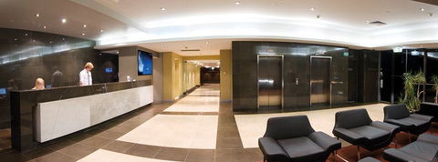 Atlantis Hotel - Accommodation QLD 2