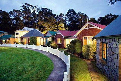 Strahan Village - Accommodation QLD 0