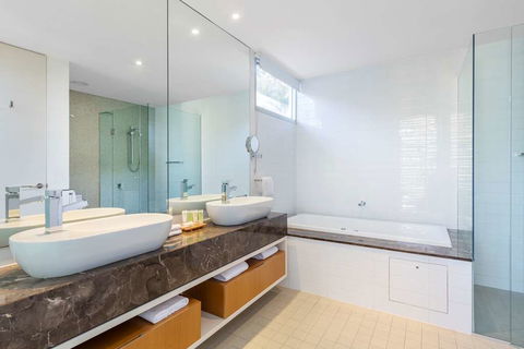 RACV Noosa Resort - Accommodation QLD 2
