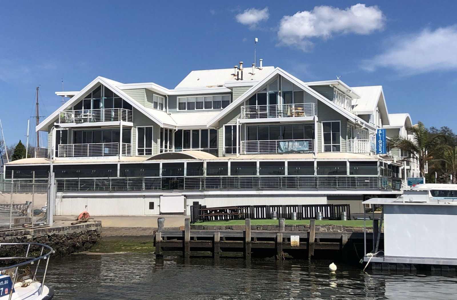 Williamstown North VIC Accommodation QLD