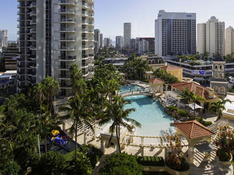 Mantra Towers Of Chevron Surfers - Accommodation QLD 1