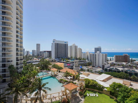 Mantra Towers Of Chevron Surfers - Accommodation QLD 2