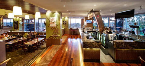 Nightcap At Shoppingtown Hotel - Accommodation QLD 4