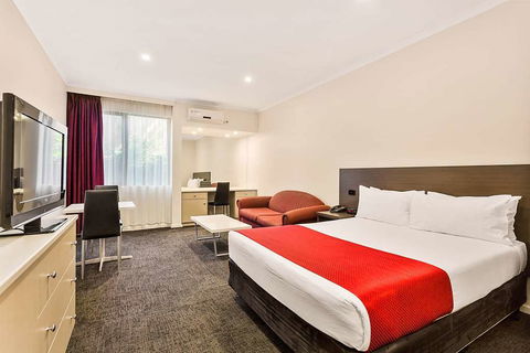 Quality Hotel Manor - Accommodation QLD 4