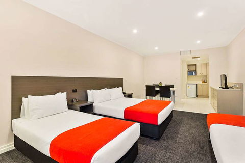 Quality Hotel Manor - Accommodation QLD 5