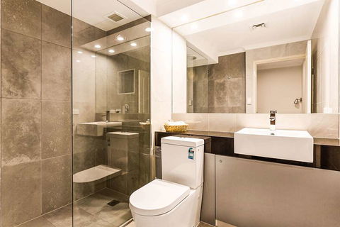 Quality Hotel Manor - Accommodation QLD 6