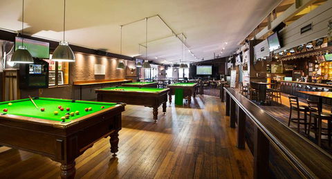 Burvale Hotel - Accommodation QLD 9