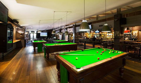 Burvale Hotel - Accommodation QLD 10
