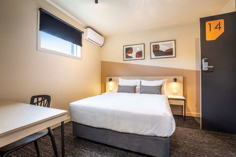 Nightcap At Manhattan Hotel - Accommodation QLD 12