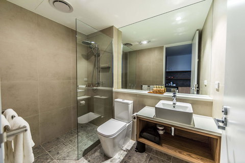 The Remington Orange - Accommodation QLD 5