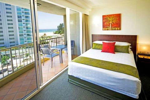 Mantra Twin Towns Coolangatta - Accommodation QLD 3