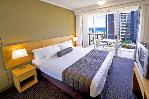 Mantra Twin Towns Coolangatta - Accommodation QLD 4