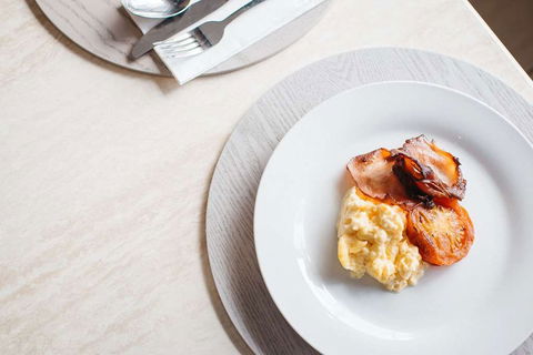 Quality Suites Banksia Gardens - Accommodation QLD 13