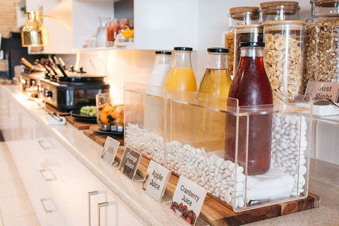 Quality Suites Banksia Gardens - Accommodation QLD 14