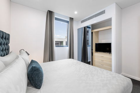 Meriton Suites Sydney Airport - Accommodation QLD 12