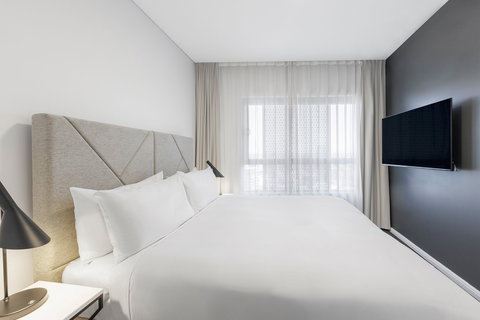 Meriton Suites Zetland - Accommodation QLD 9