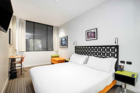 The Constance - Accommodation QLD 12
