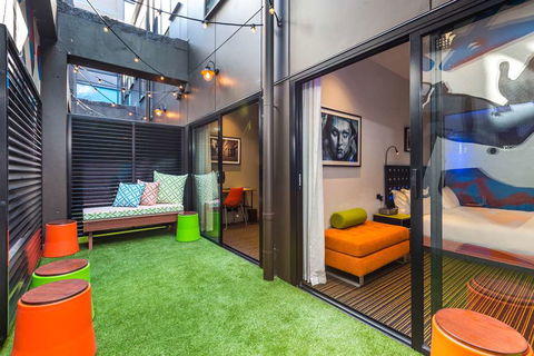 The Constance - Accommodation QLD 15