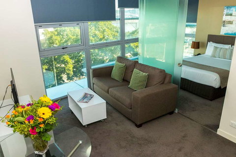 Evolution Apartments - Accommodation QLD 8