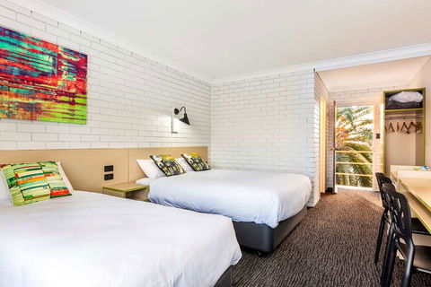 Boomerang Hotel - Accommodation QLD 8