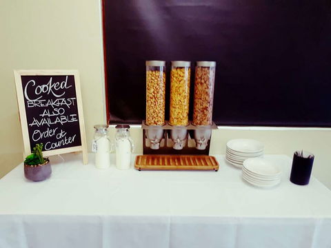 Boomerang Hotel - Accommodation QLD 10