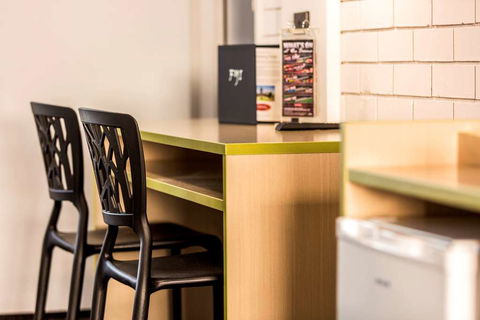 Boomerang Hotel - Accommodation QLD 17