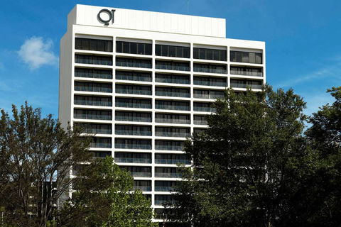 QT Canberra - Accommodation QLD 0