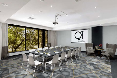QT Canberra - Accommodation QLD 8