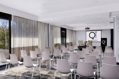 QT Canberra - Accommodation QLD 9