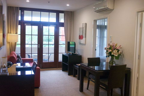 Quest Canberra - Accommodation QLD 6