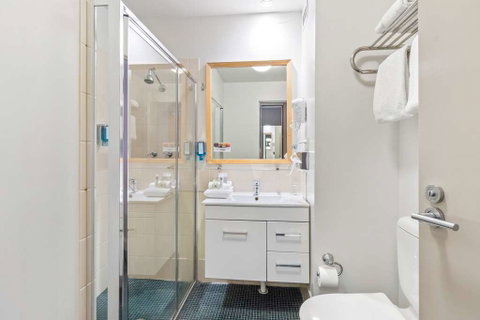 Quality Hotel Dickson - Accommodation QLD 4