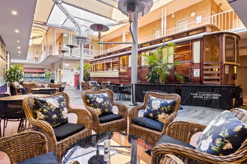 Quality Hotel Dickson - Accommodation QLD 16