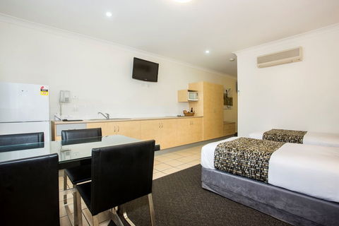 Coral Cay Resort Motor Inn - Accommodation QLD 4