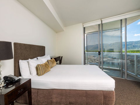 Sebel Cairns Harbour Lights - Accommodation QLD 5