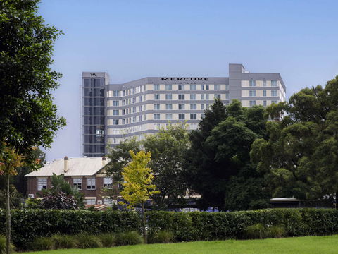 Mercure Sydney Bankstown - Accommodation QLD 1