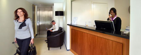 City Edge East Melbourne Serviced Apartm - Accommodation QLD 1