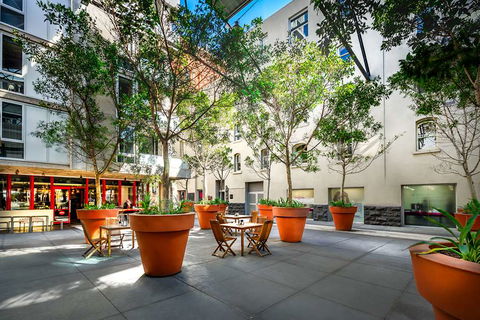 Tribeca Serviced Apartments - Accommodation QLD 2