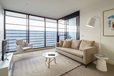 381 Cremorne - Accommodation QLD 2