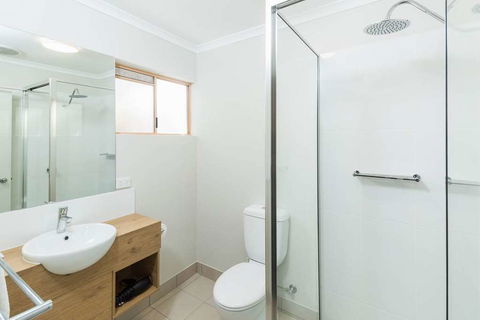 NIghtcap at Balaclava Hotel - Accommodation QLD 0