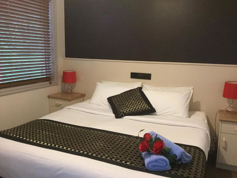 Anchor Belle Motel - Accommodation QLD 2