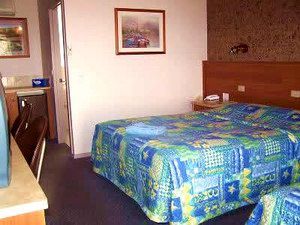 Anchor Belle Motel - Accommodation QLD 1