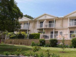 Aston Hill Motor Lodge - Accommodation QLD 0
