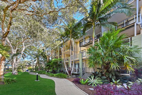 Club Wyndham Flynns Beach-Trademark Coll - Accommodation QLD 1