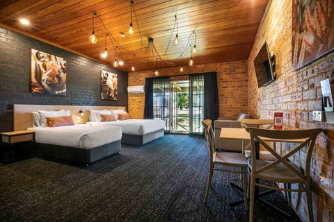 Macquarie Inn - Accommodation QLD 1