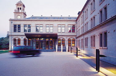 Mansion Hotel & Spa - Accommodation QLD 1