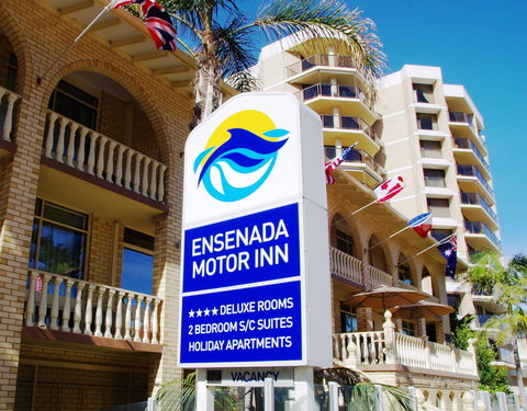 Ensenada Motor Inn - Accommodation QLD 0