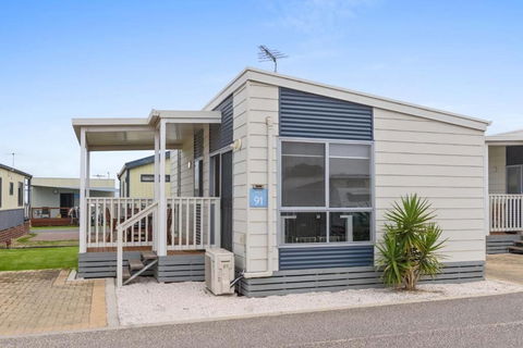 Discovery Parks Adelaide Beachfront - Accommodation QLD 2