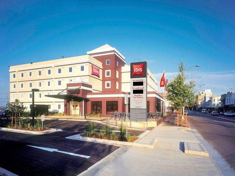 Ibis Newcastle - Accommodation QLD 0
