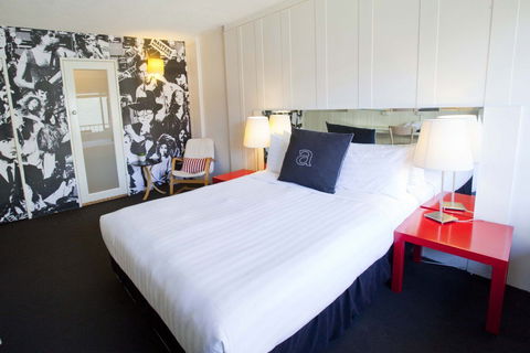 Punt Road Apartment Hotel - Accommodation QLD 1